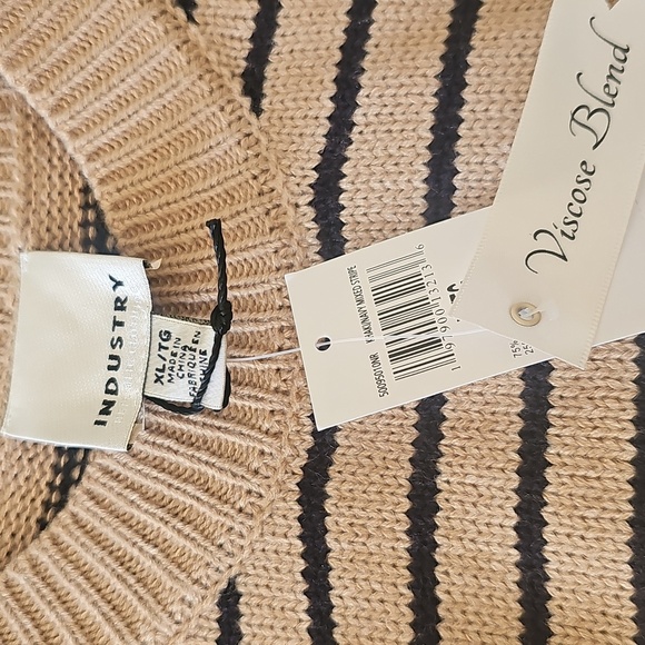 New INDUSTRY REPUBLIC CLOTHING Saddle Stripe Crewneck Sweater XL Khaki/Navy - Picture 6 of 14